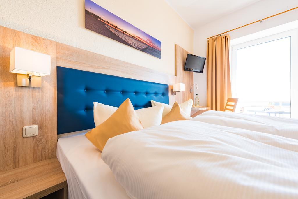 Hotel Boddenhus Garni Zingst Exterior foto