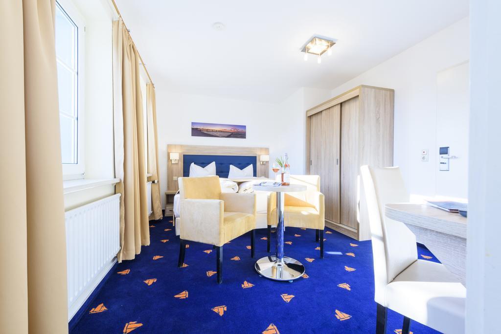 Hotel Boddenhus Garni Zingst Exterior foto